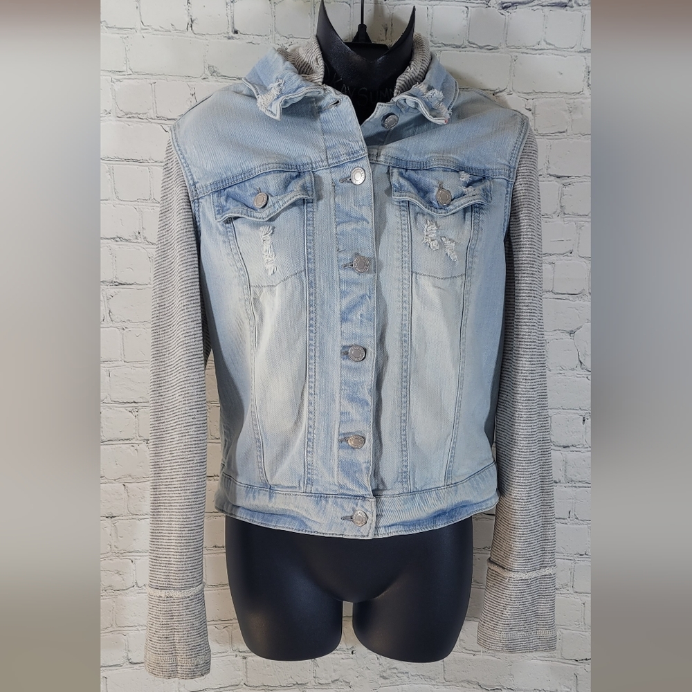 #62 Mossimo Supply Co. Long sleeve denim jacket size large